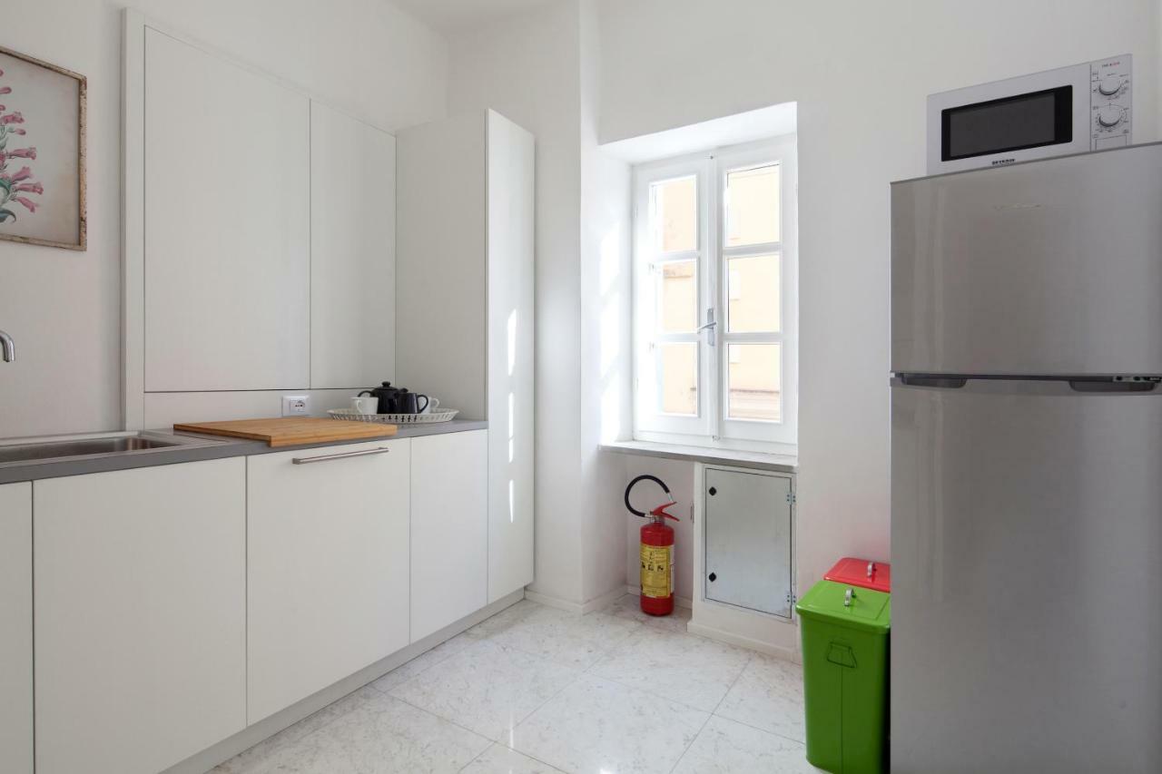 לה ספציה Vicolo Apartment, Pedestrian Centre, 2Bdr, 2,5 Bth, Aircondo, Private Parking, Easy To Train And Ferries, City Life מראה חיצוני תמונה